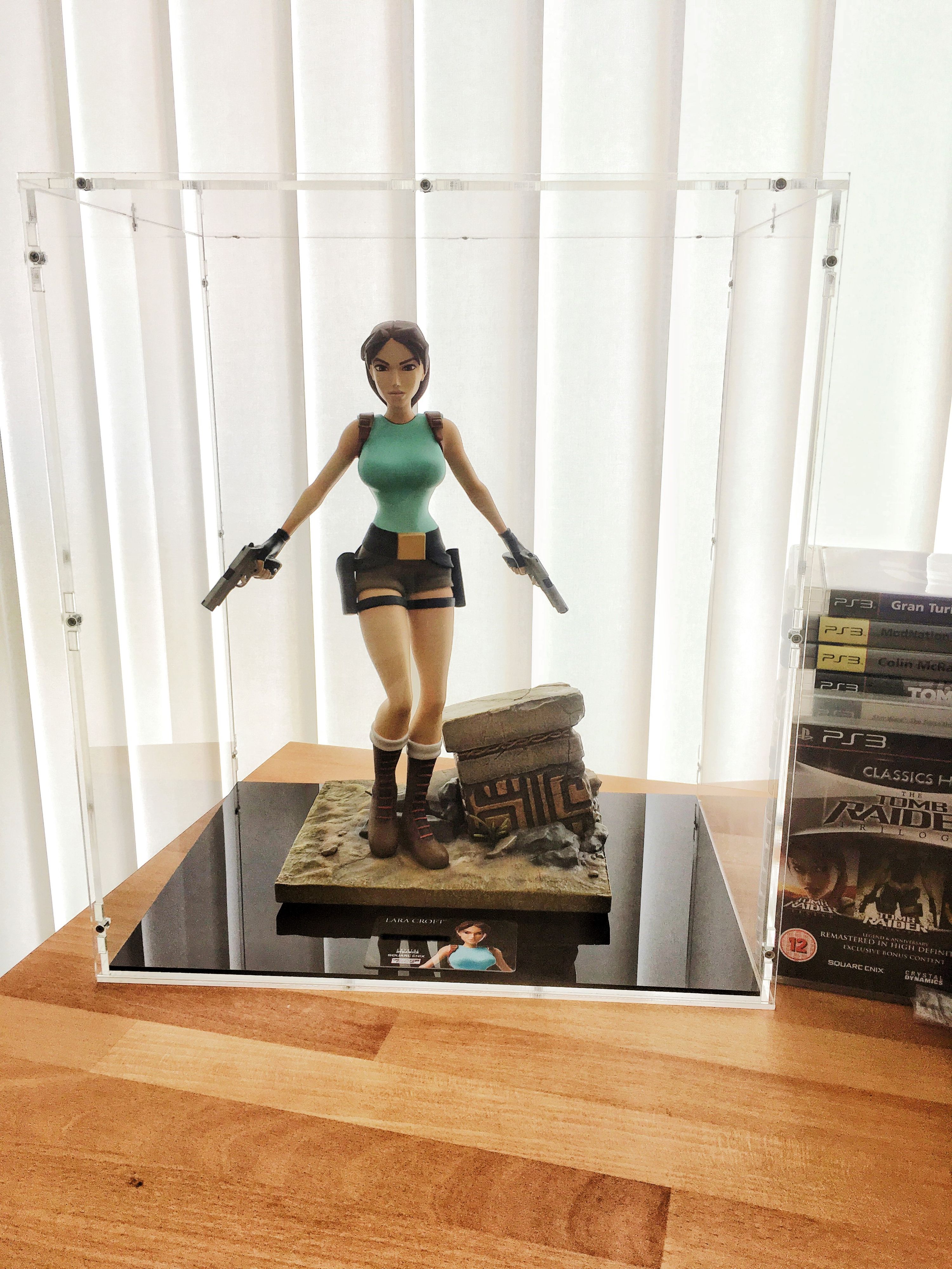 Kundenfoto: Lara-Croft-Sammelfigur aus Tomb Raider in einem sora-Actionfiguren-Case