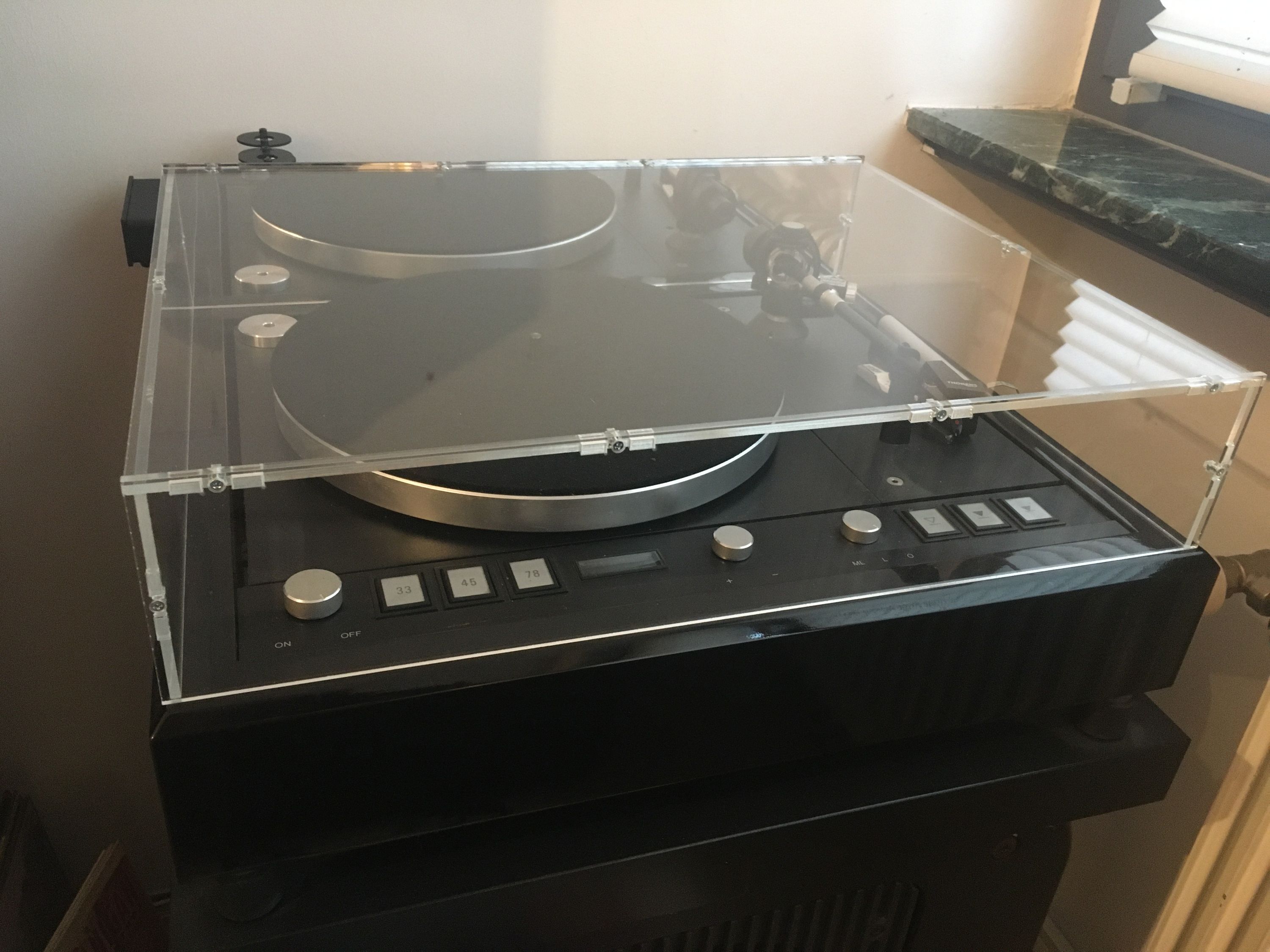 Kundenfoto: Vintage-Plattenspieler Thorens 126 MK III unter einer sora-Plattenspielerhaube